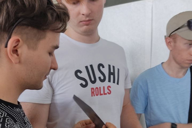 Студенты ЕТФ на практике познают азы будущей профессии